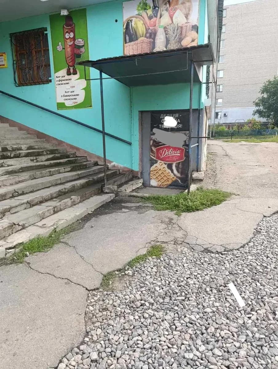 Приміщення, Фрегат: фасадне, біля ринку, вихід на центральну дорогу - фото 3