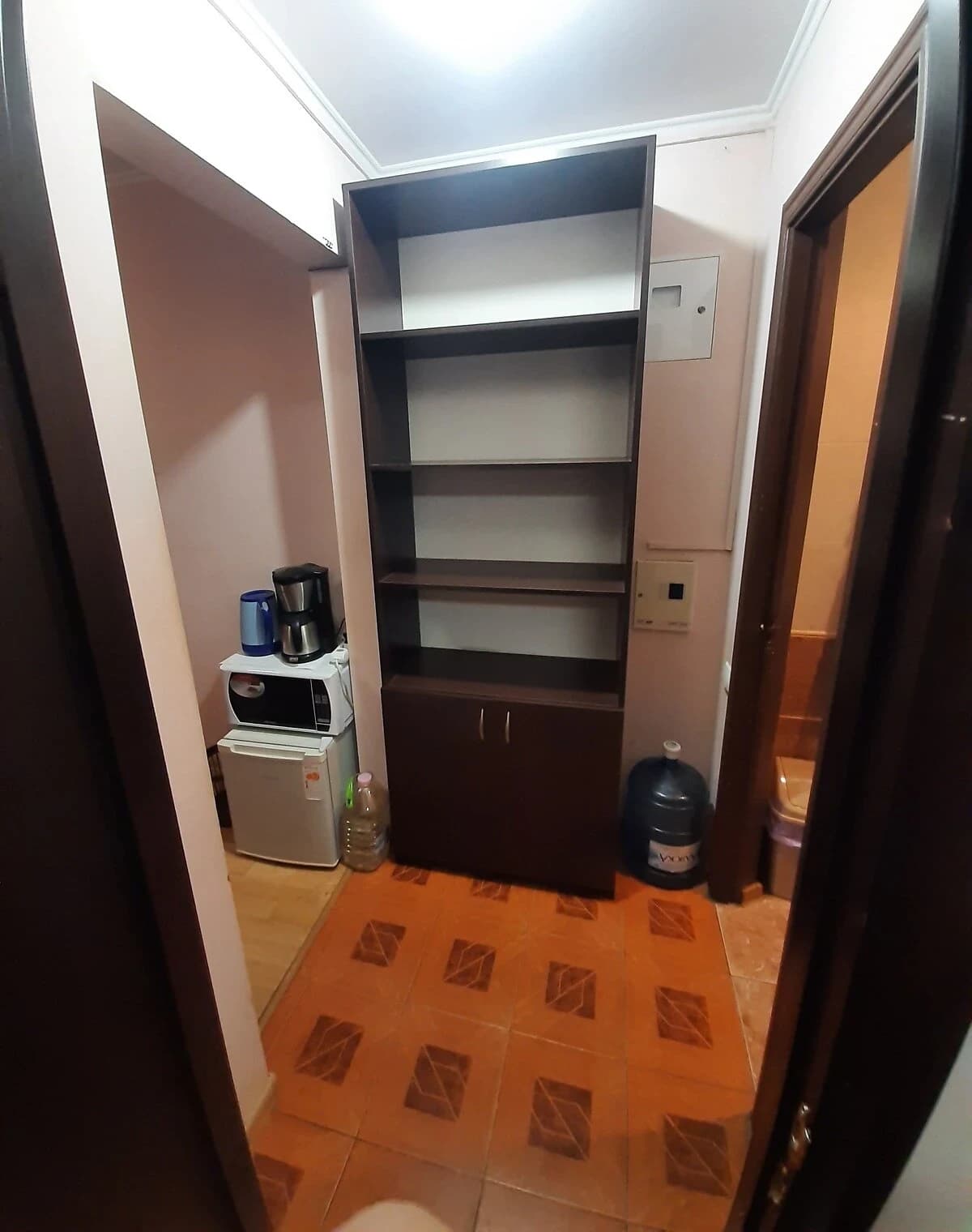 Офіс, Центр: бойлер, відкрита стоянка, вхід понад 90 см - фото 4