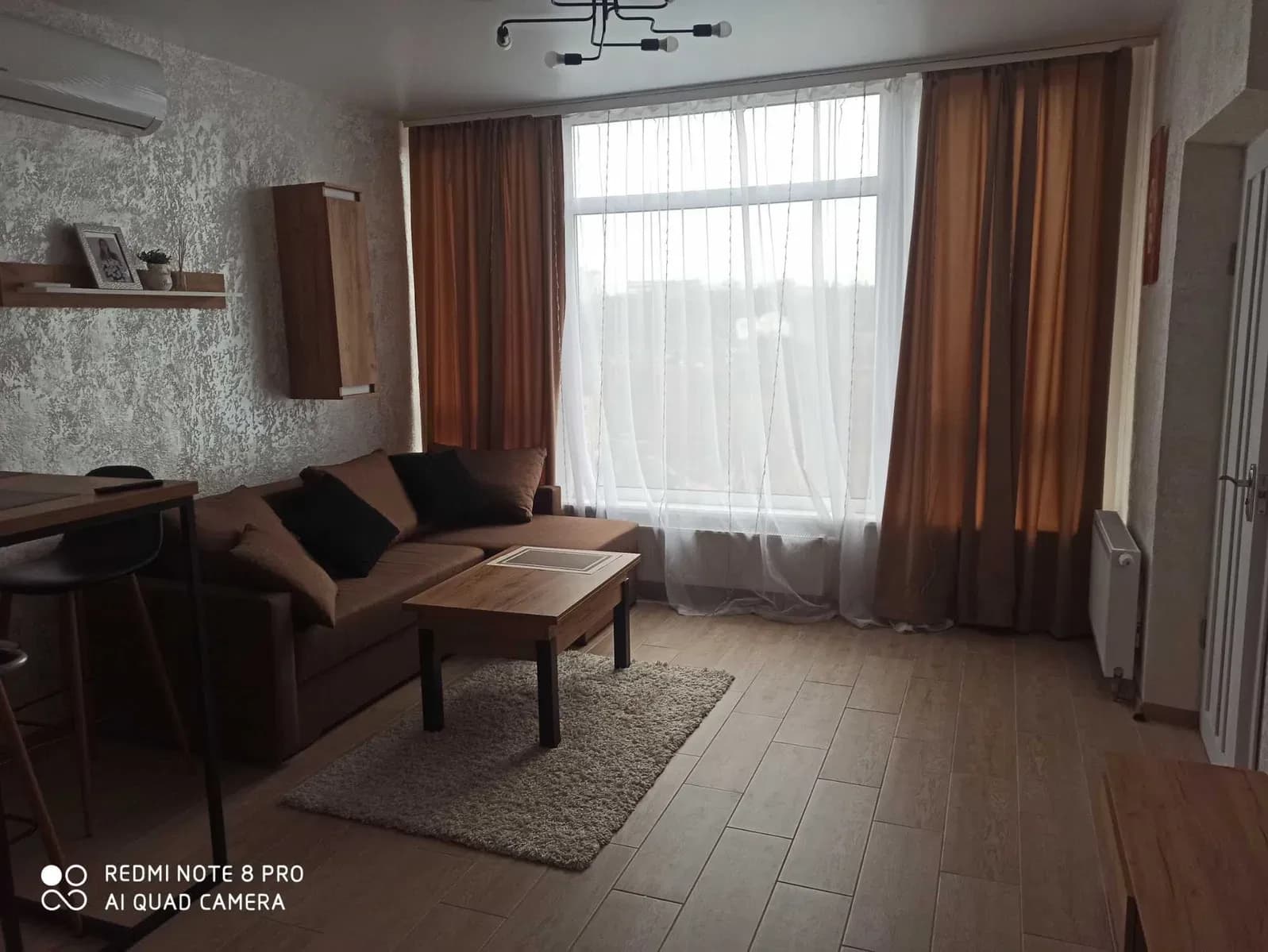 2-кімнатна квартира у ЖК The Lakes: генератор, вид на центр