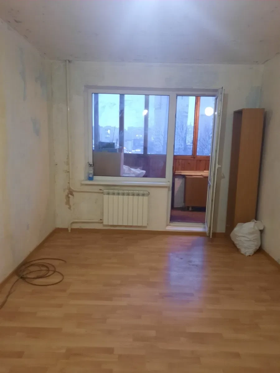 2-кімнатна квартира, Дарницький: під чистову обробку, метро 5-10 хв - фото 1