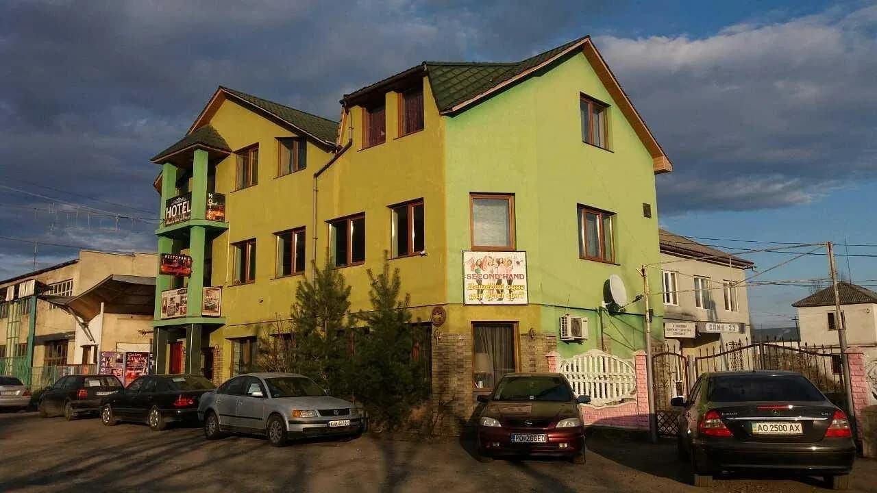 Готельно-ресторанний комплекс, Іршава: стоянка, спортзал, тераса - фото 2