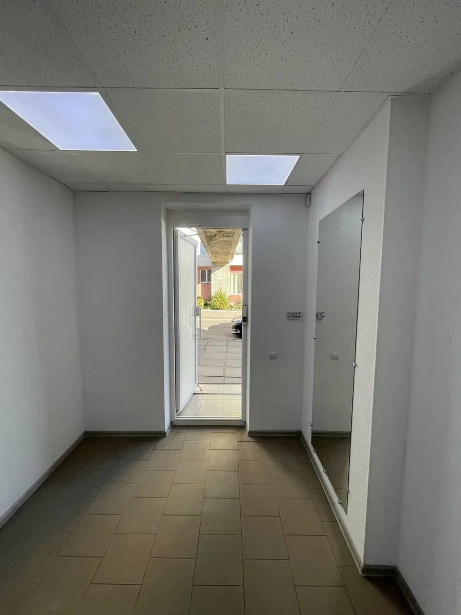 Приміщення, Сихів: фасадний вхід, 2 ізольовані кабінети - фото 4