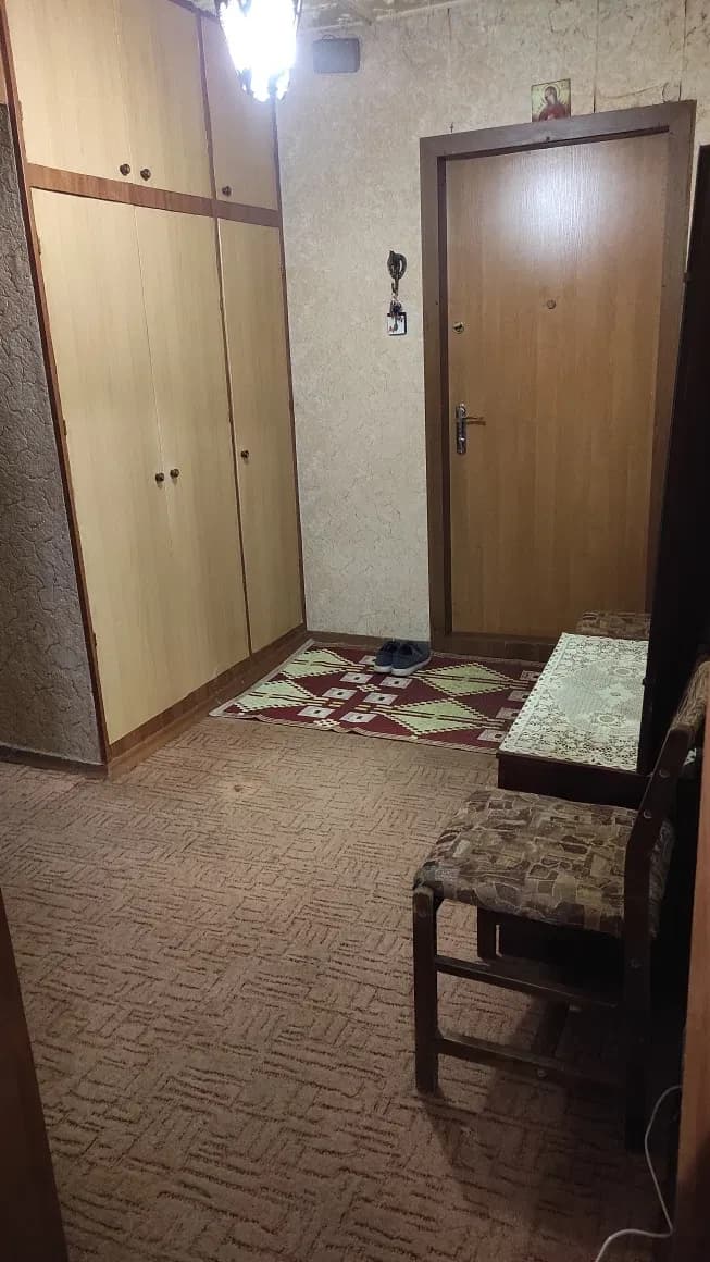 2-кімнатна квартира, Павлоград: двостороннє планування, поруч школа - фото 2