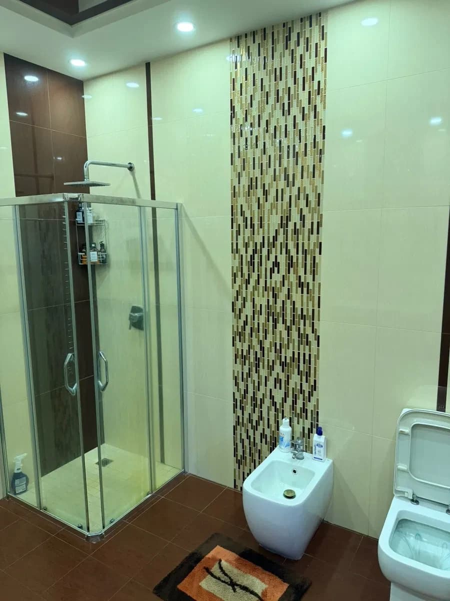 Будинок, Новосілки: 138 соток, озеро, басейн і джакузі - фото 5