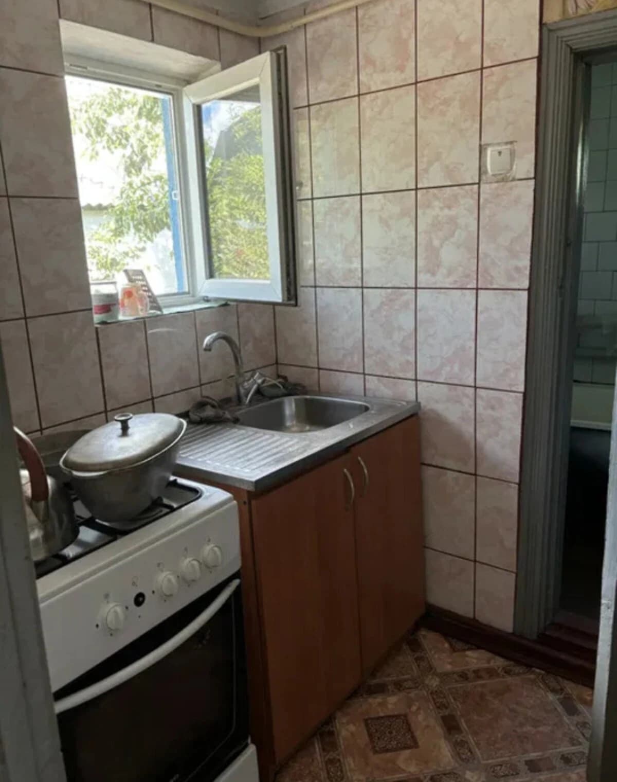 Будинок, Новгород-Сіверський: газове опалення, цегляні стіни - фото 3