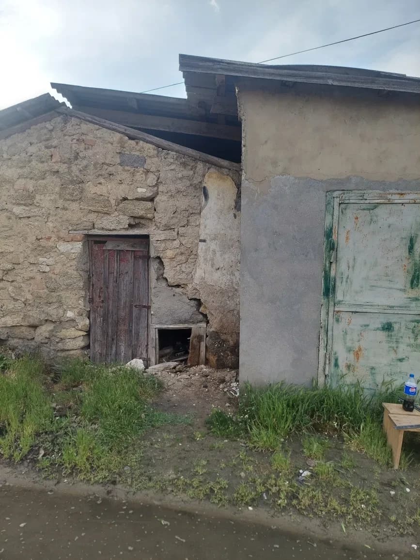 Гараж, Білгород-Дністровський: кімнатка і сарайчик, яма - фото 1