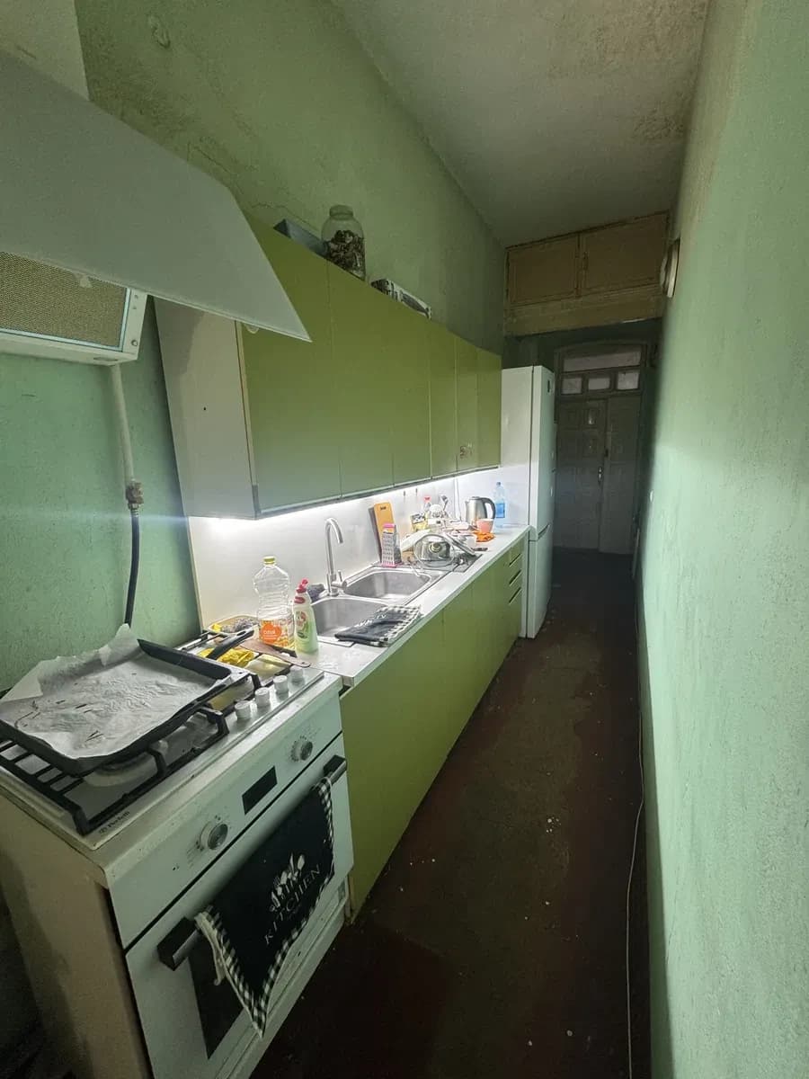 3-кімнатна квартира, Кам'янець-Подільський: прохідні кімнати, засклений балкон - фото 4