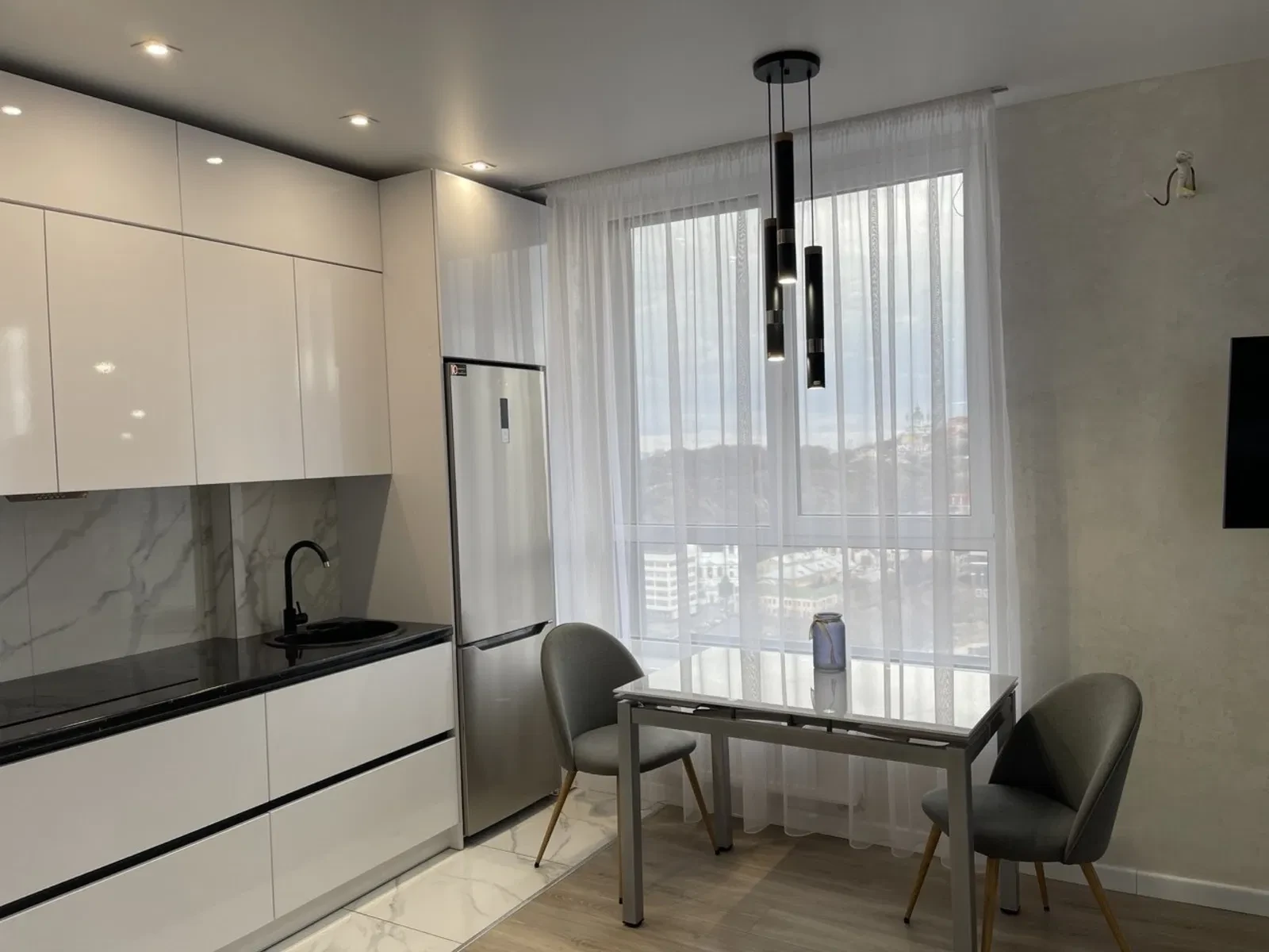 1-кімнатна квартира у ЖК PODIL PLAZA & RESIDENCE: генератор - фото 2
