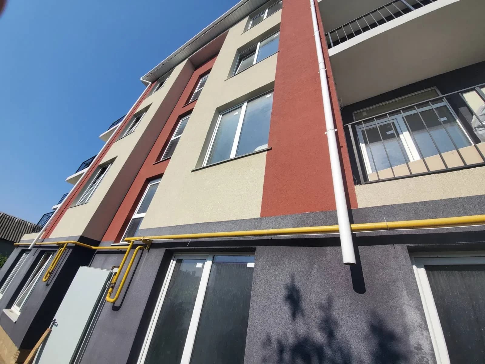 1-кімнатна квартира у ЖК Брусніка: вільне планування, після будівельників - фото 2