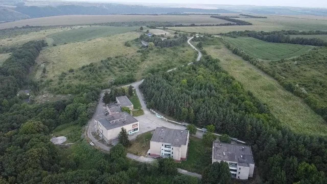 База відпочинку, Врублівці: басейн 25×10 м, 14 га - фото 2