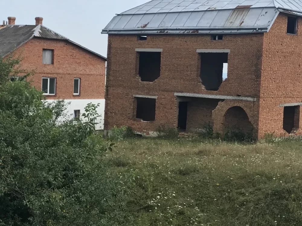 Ділянка 6 соток, Перемишляни: незакінчений будинок, ліс менше 100 м - фото 3