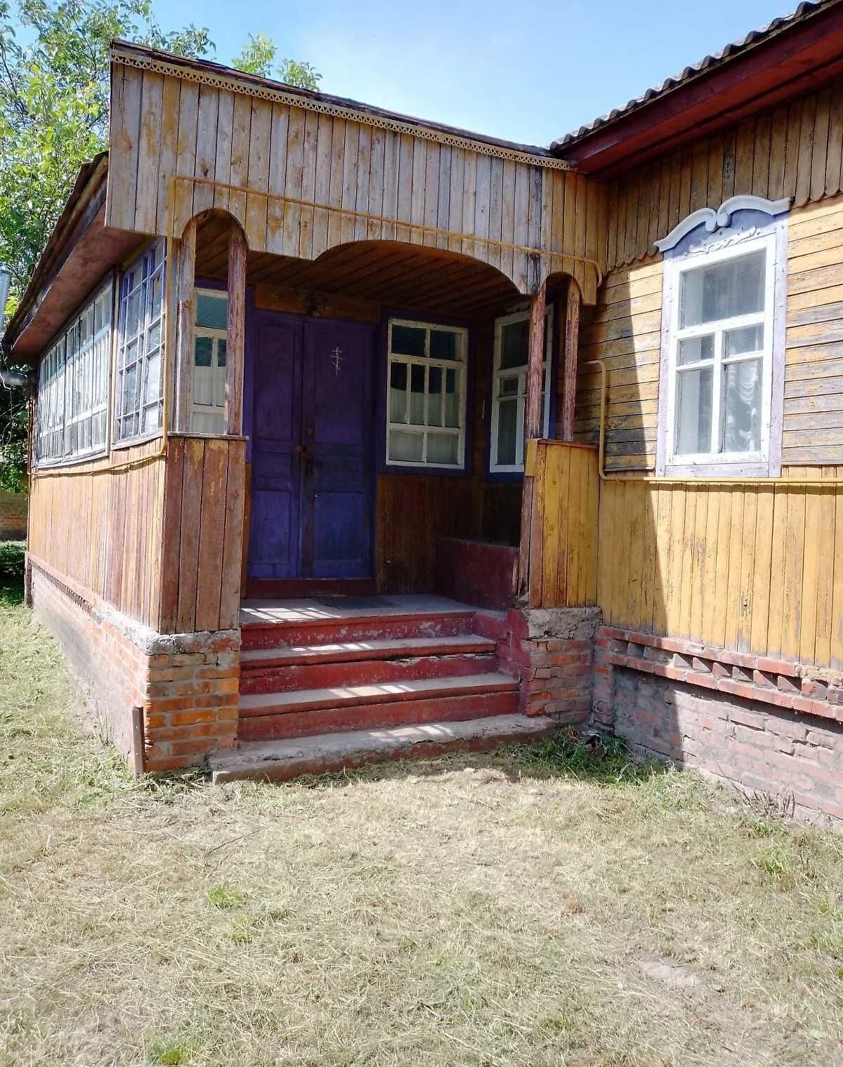 Будинок, Ніжин: 15 соток, господарські будівлі