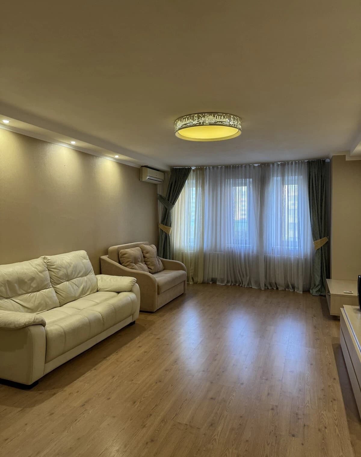 3-кімнатна квартира, Таїрова: євроремонт, 2 санвузли - фото 1