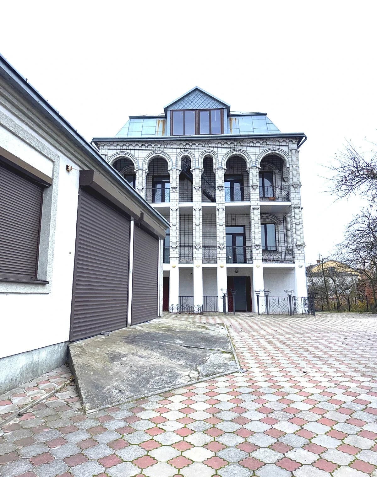 Будинок, Дубляни: веранда, свердловина, опалення без світла - фото 2