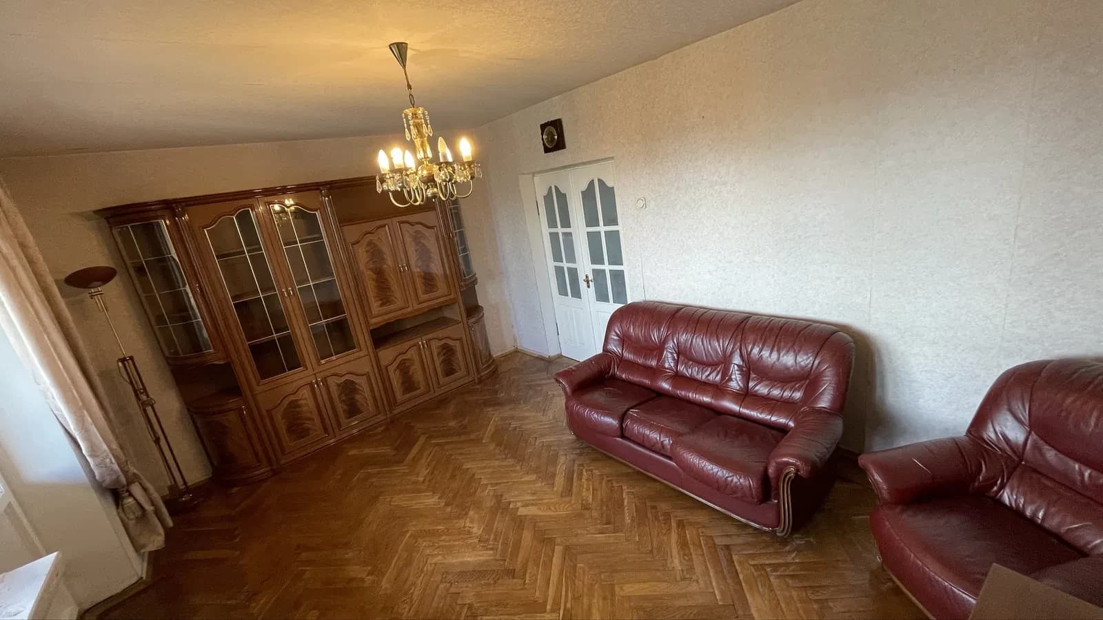 3-кімнатна квартира, Дніпровський: метро Лівобережна за 3 хв, три лоджії