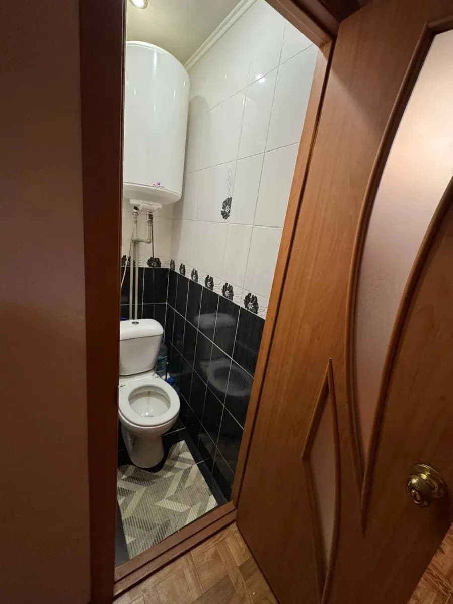 2-кімнатна квартира, Краматорськ: останній поверх, косметичний ремонт, меблі - фото 2