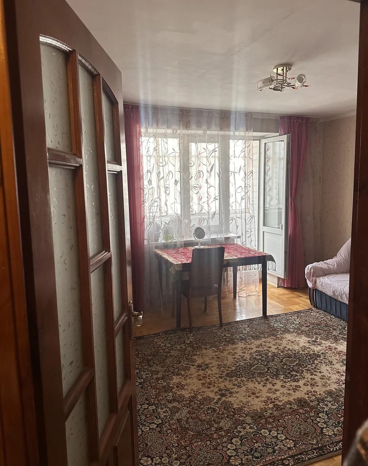 1-кімнатна квартира, Східний: цегляні стіни, бойлер, паркет - фото 3