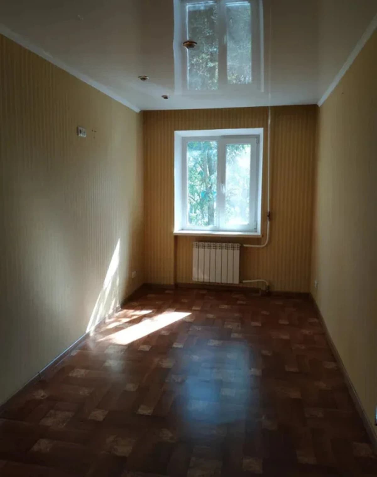3-кімнатна квартира, вул. Гірників: панельний будинок, 5-й поверх