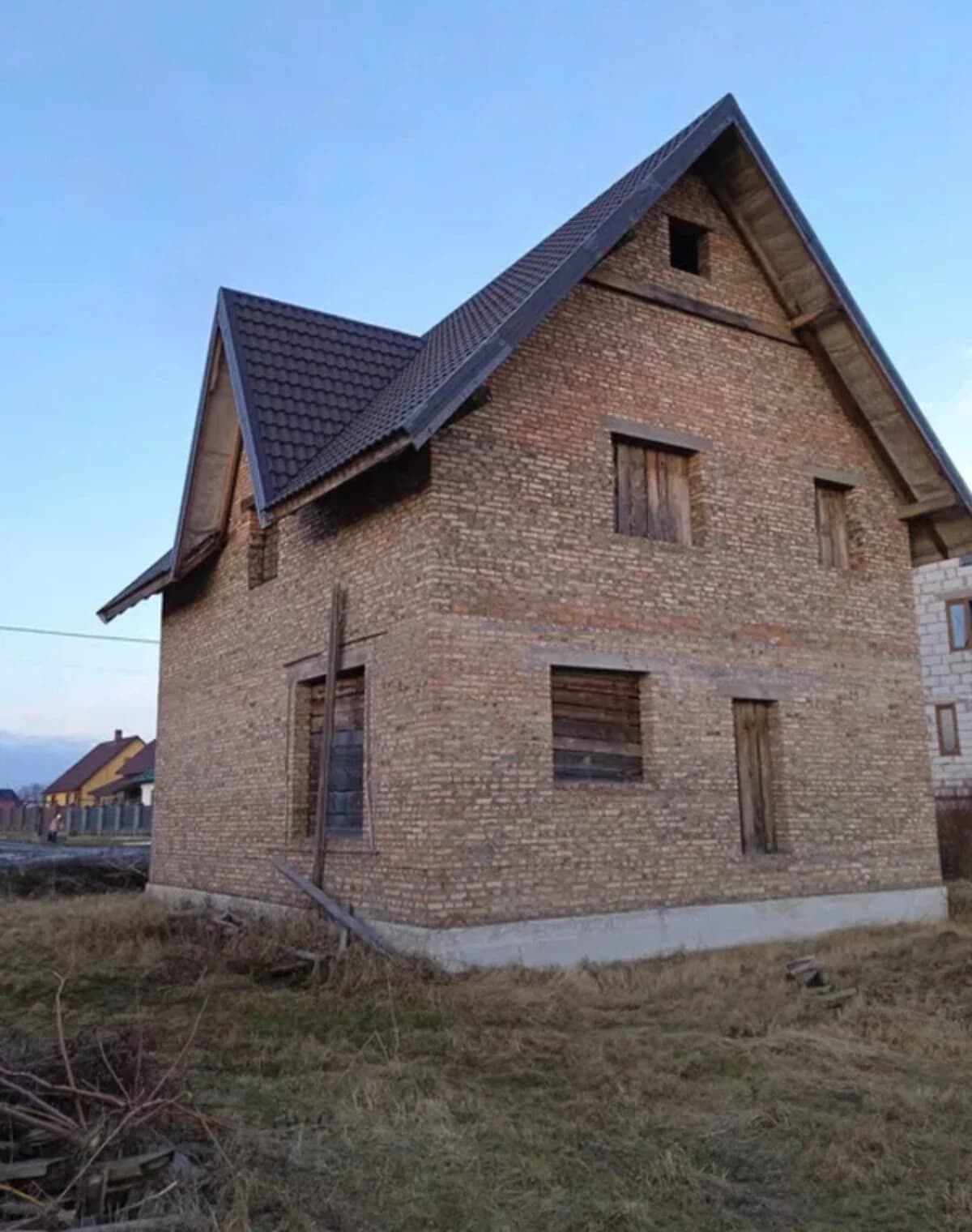 Будинок, Любомль: 2 поверхи, 10 соток, свердловина - фото 3