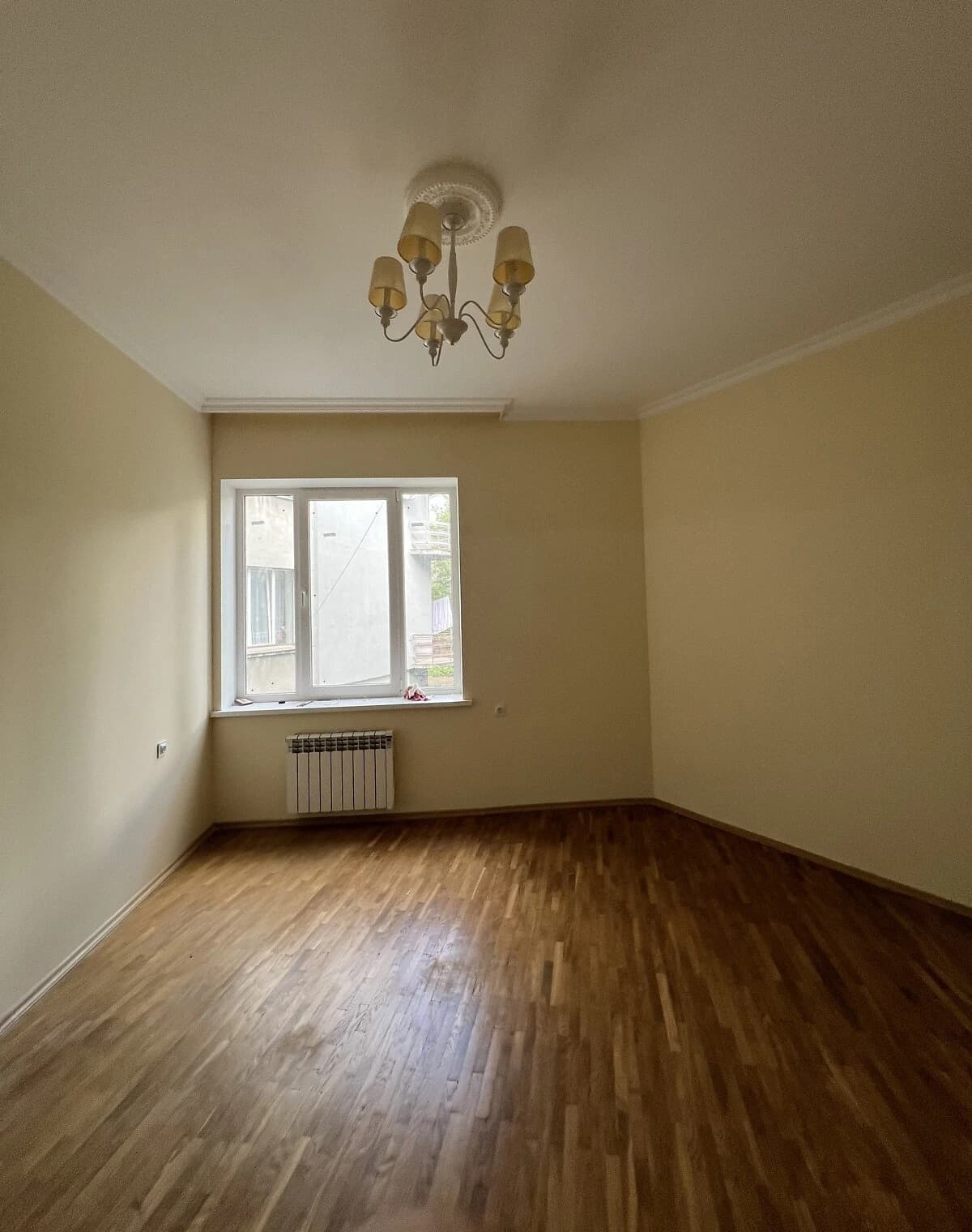 3-кімнатна квартира, Дрогобич: косметичний ремонт, цегляні стіни - фото 4
