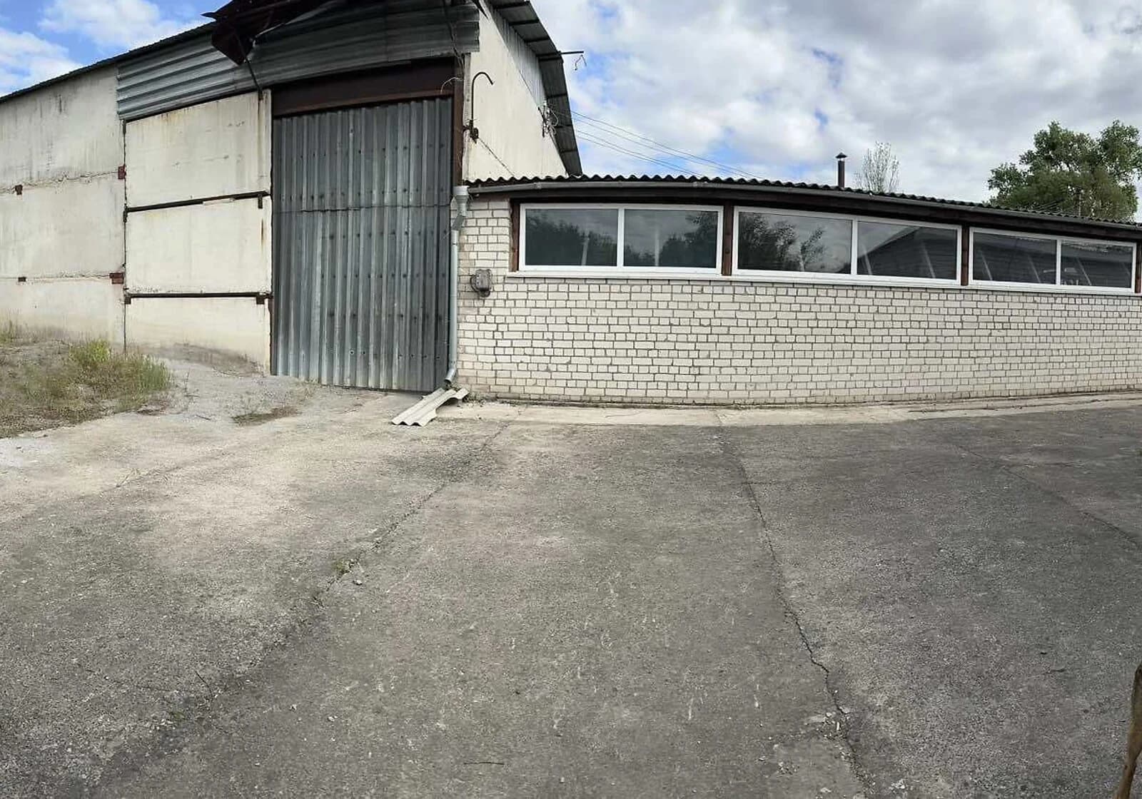 Виробниче приміщення, Бердичів: 65 соток, під охороною, відкрита стоянка