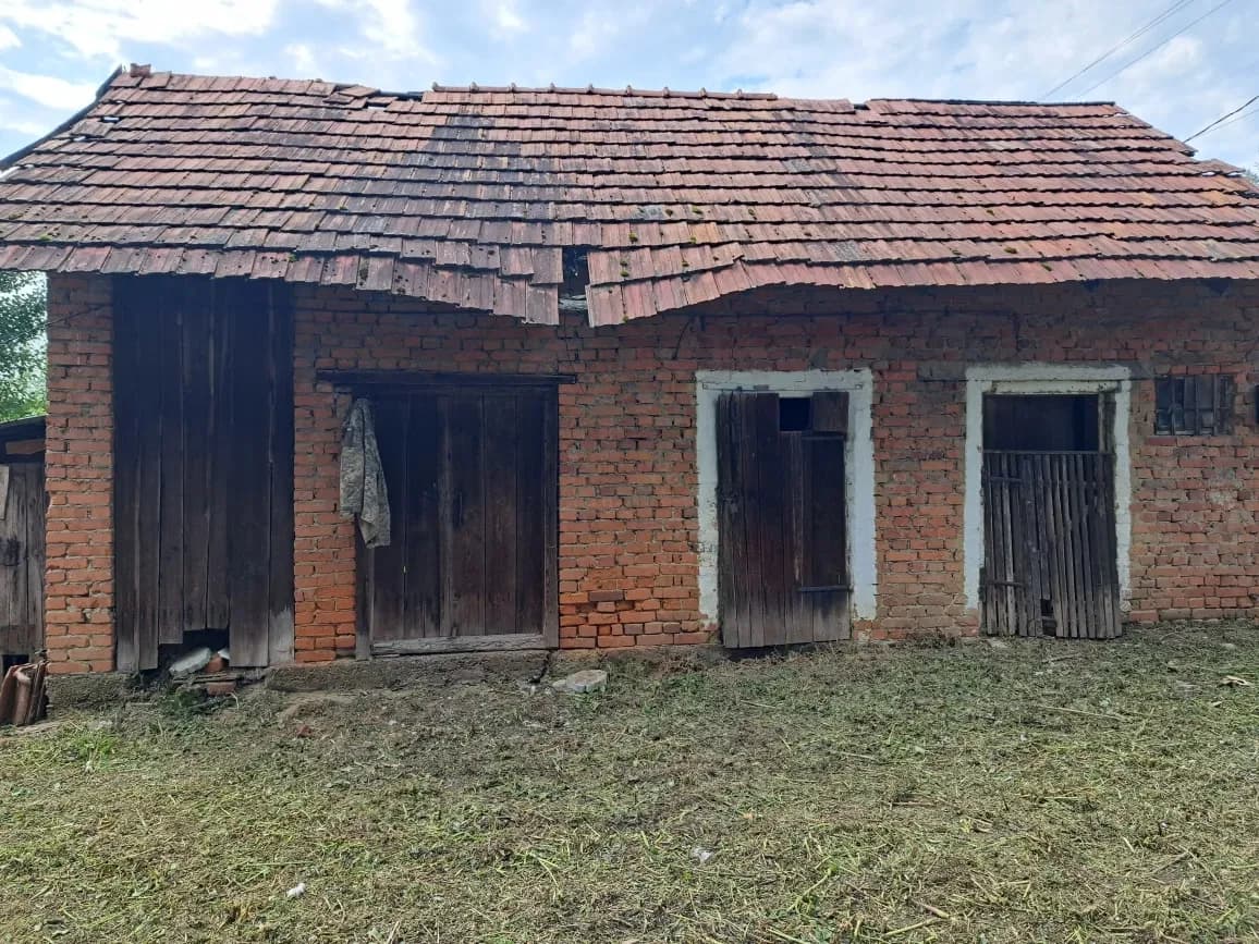 Ділянка 5 соток, Мистичі: житловий будинок, вода з криниці, світло - фото 4