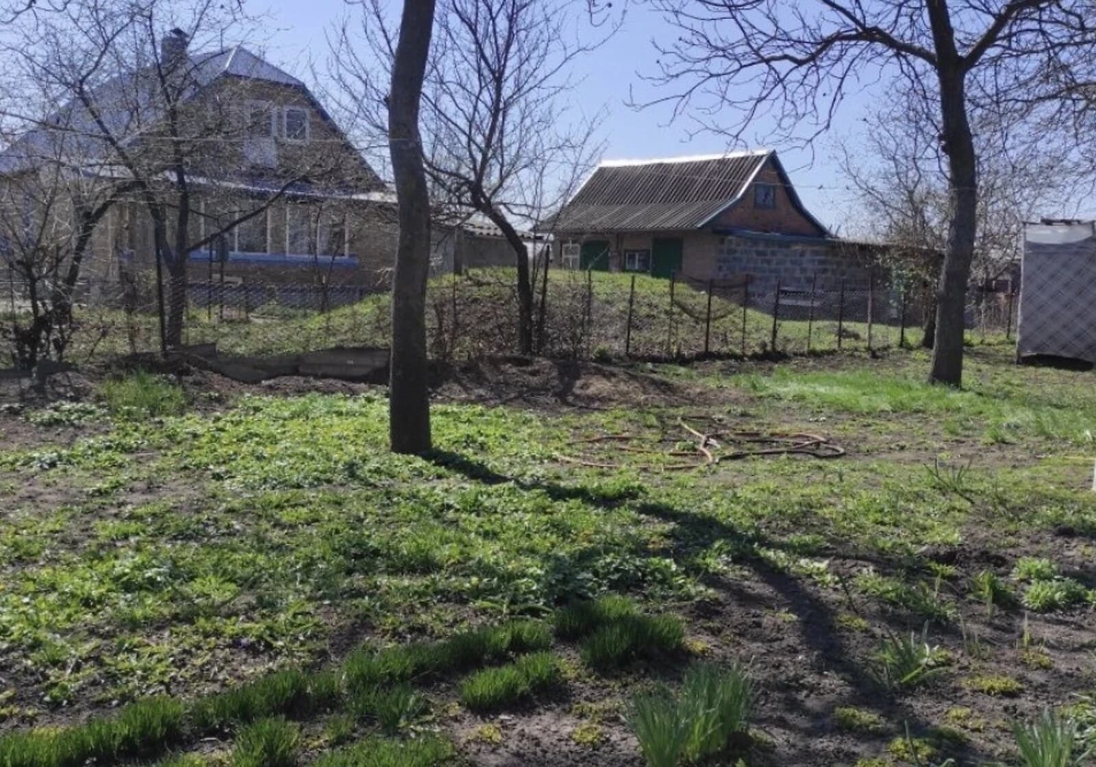 Ділянка 19 соток, Стайки: під житлову забудову, криниця, паркан - фото 2
