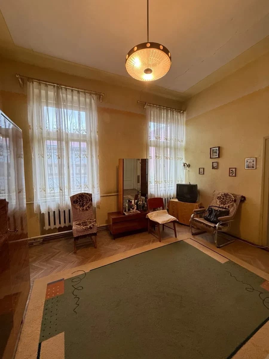 2-кімнатна квартира, Мукачево: для проживання і комерції - фото 2