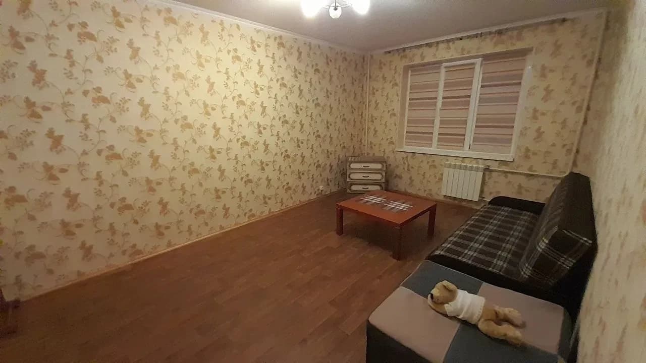 1-кімнатна квартира, Дарницький: Осокорки 7 хв пішки, косметичний ремонт
