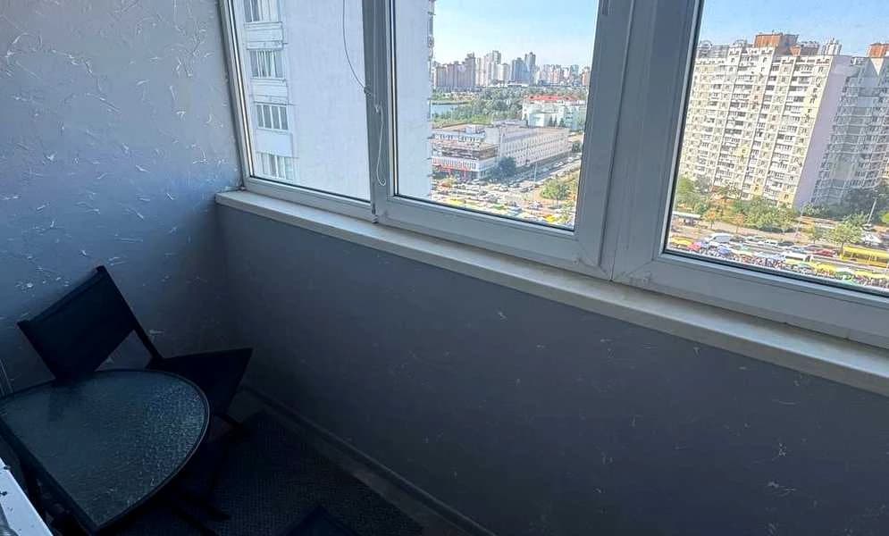 1-кімнатна квартира, Дарницький: 10 хв до метро - фото 4