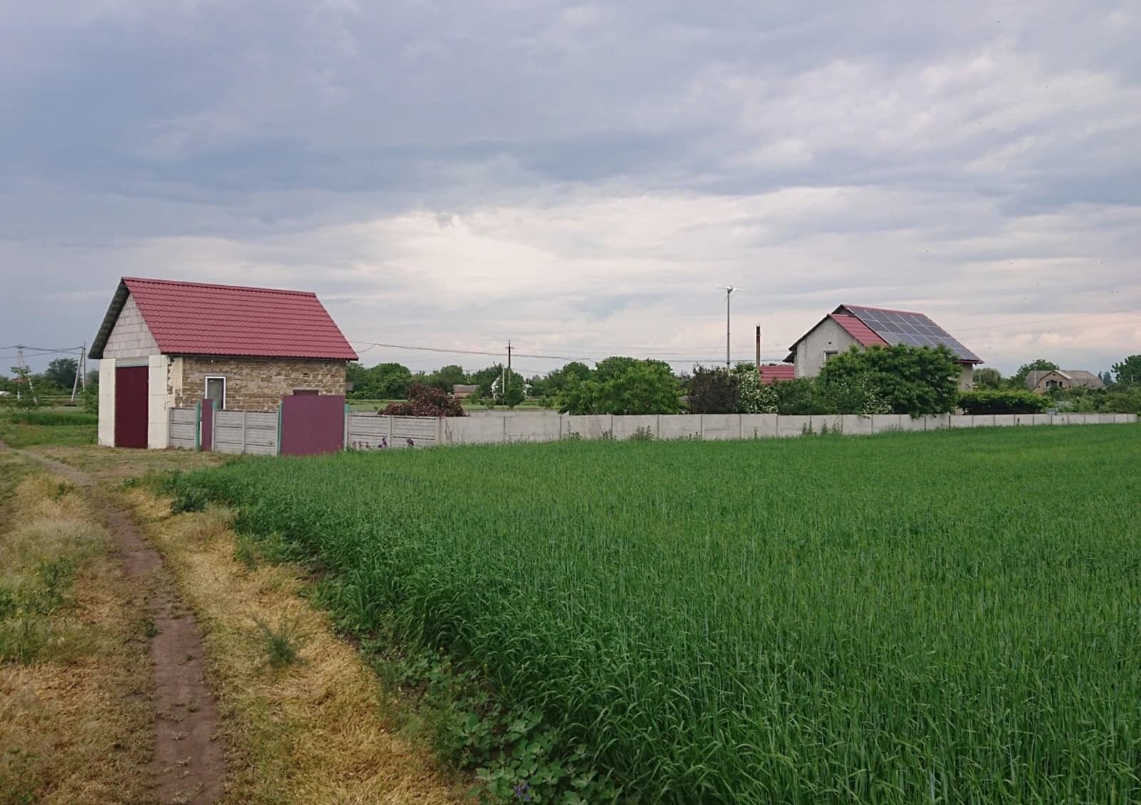 Будинок, Гребінки: гараж, єОселя