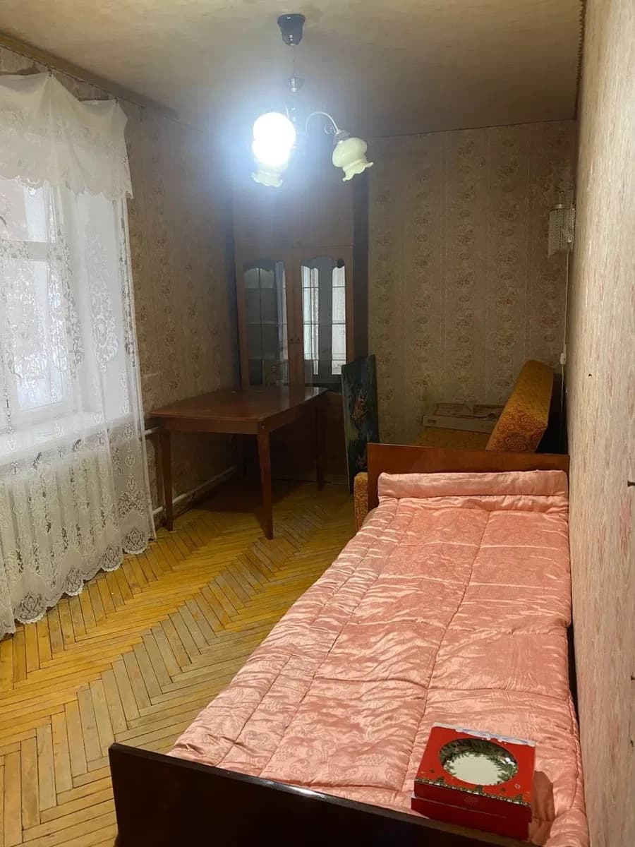 2-кімнатна квартира, Чернігів: вікна у двір, кутова - фото 5