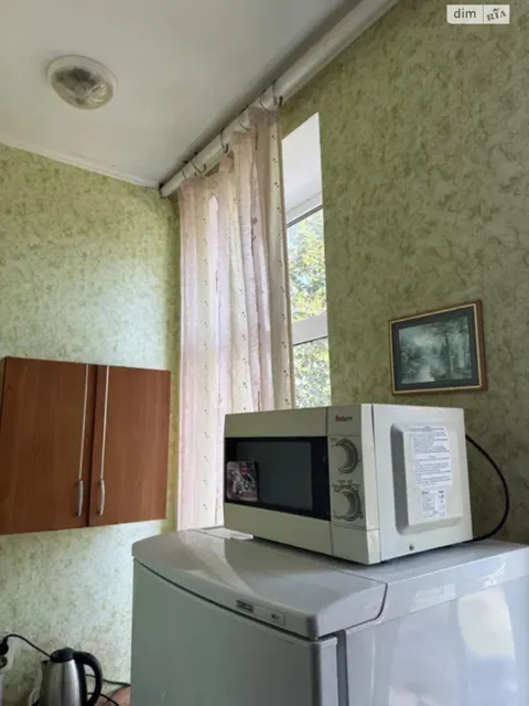 1-кімнатна квартира, Павлівська: гостинка, цегляні стіни