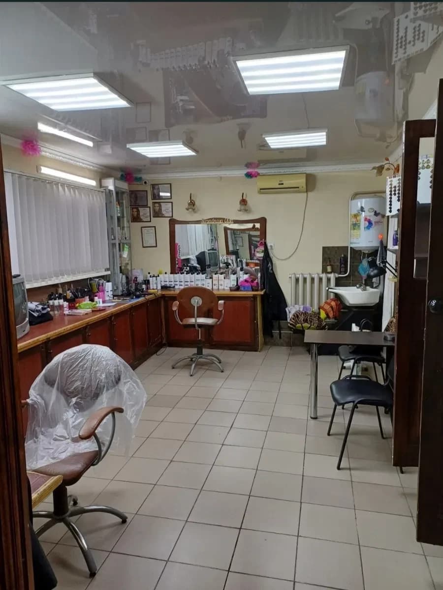 Приміщення, Шевченківський: діюча перукарня, фасадне - фото 3