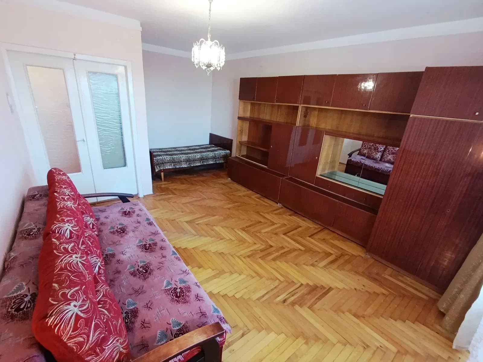 1-кімнатна квартира, Залізничний: засклений балкон, комора - фото 2