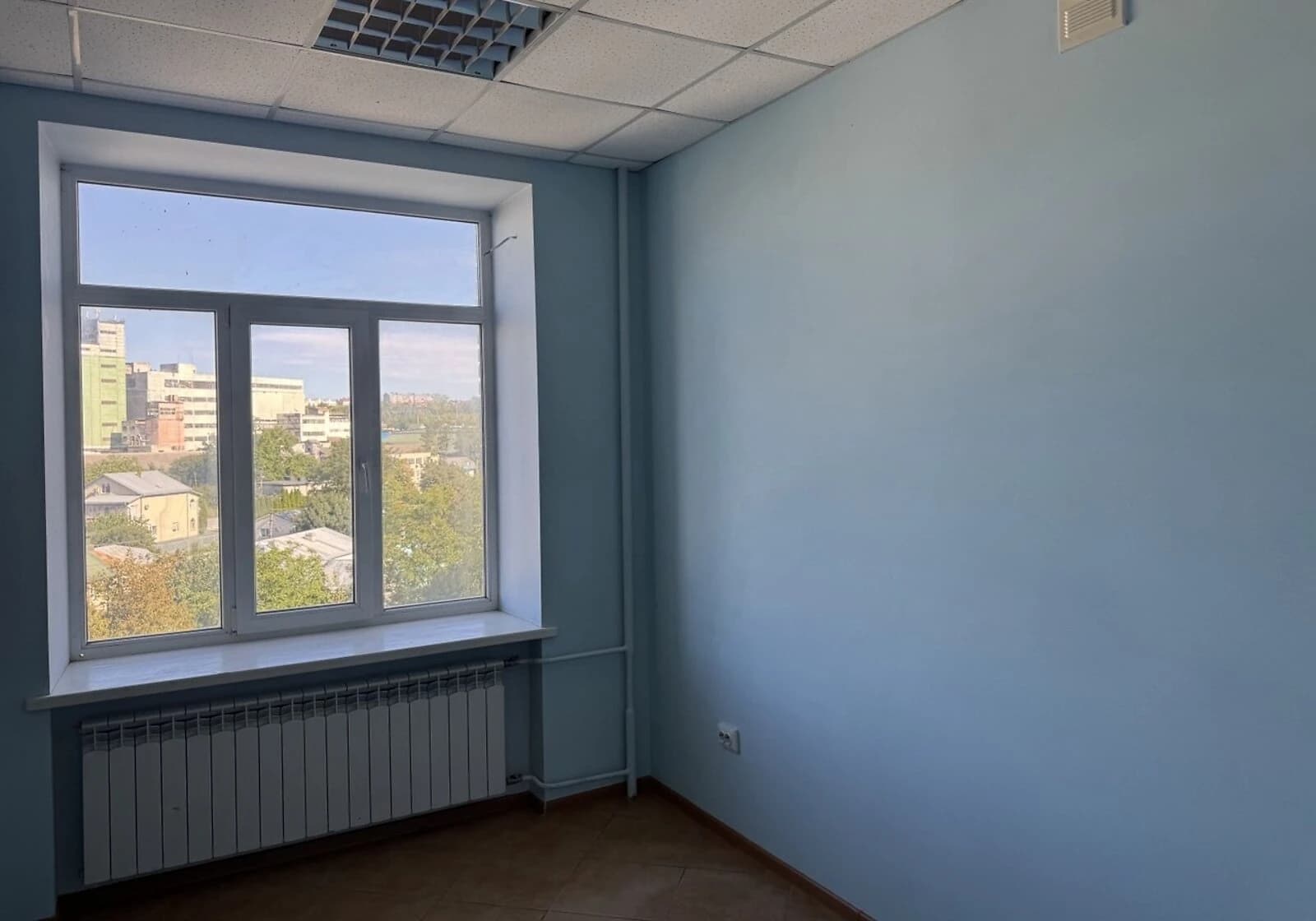 Офіс, Центр: резервне живлення, санвузол у приміщенні - фото 4