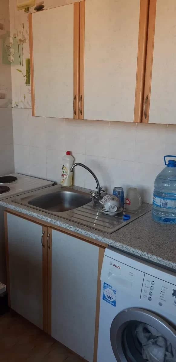 1-кімнатна квартира, Дарницький: працює водопостачання, парк поруч