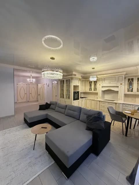 2-кімнатна квартира у ЖК 5й Кадор: кухня 32 м², панорамні вікна - фото 5