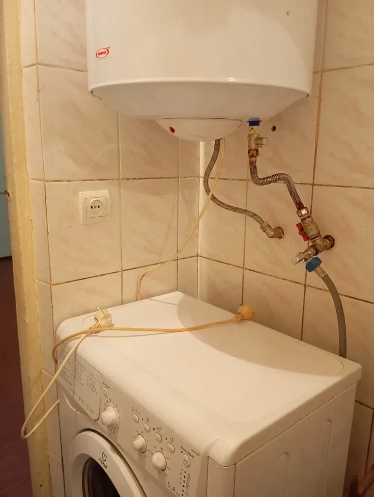 3-кімнатна квартира, Горохів: індивідуальне газове опалення, балкон - фото 1