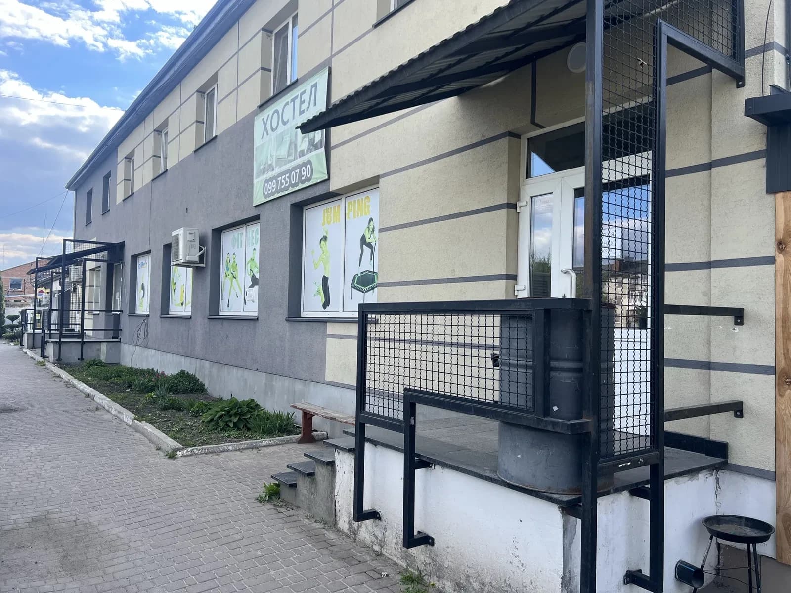 Нежитлове приміщення, Вербка: окрема будівля, власна котельня