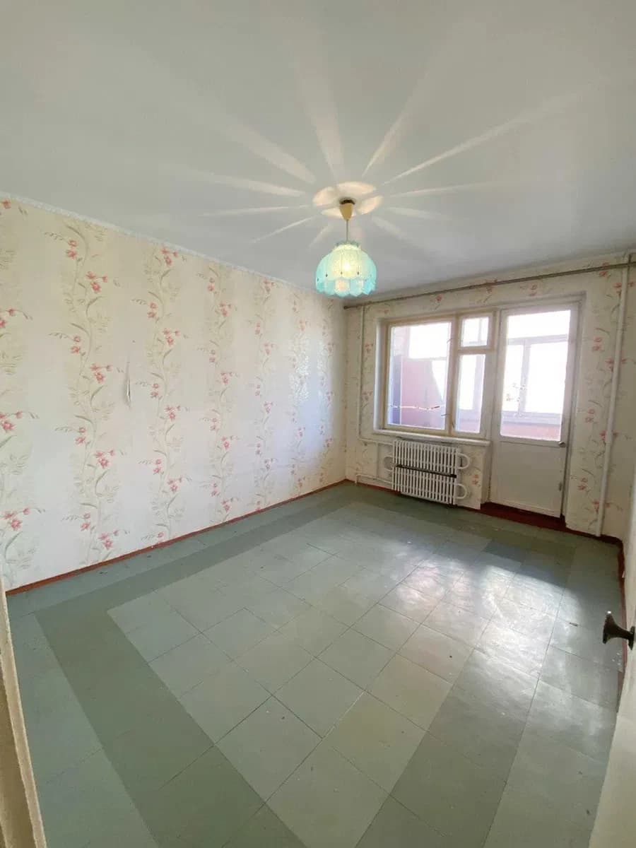 2-кімнатна квартира, Шевченківський: 3 балкони, вид на місто та центр - фото 2