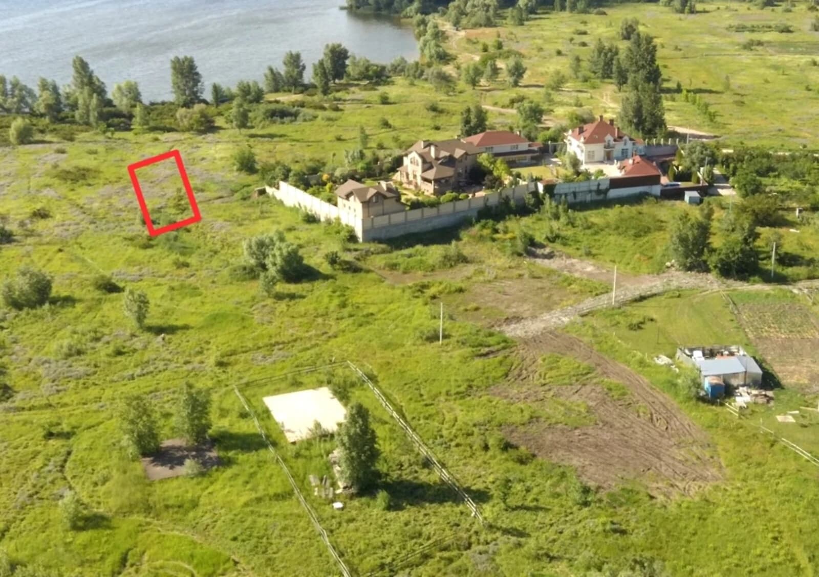 Ділянка 10 соток, Троєщина: озеро, електрика, під забудову