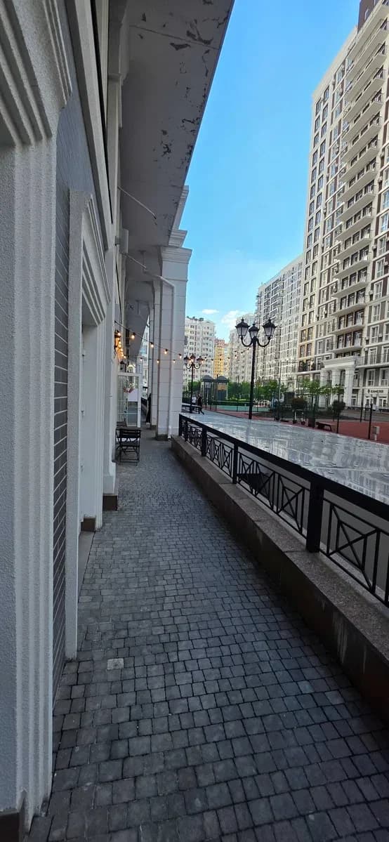 Комерційне приміщення у ЖК Нова Англія: фасадне, перший поверх - фото 3