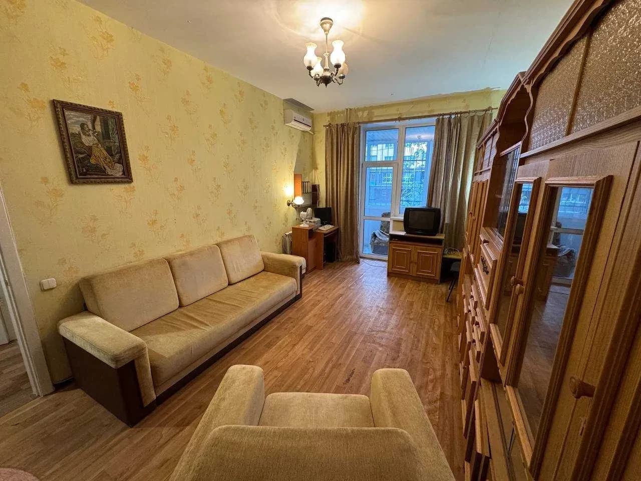 1-кімнатна квартира, Бориспіль: стелі 3,07 м, балкон-тераса - фото 2