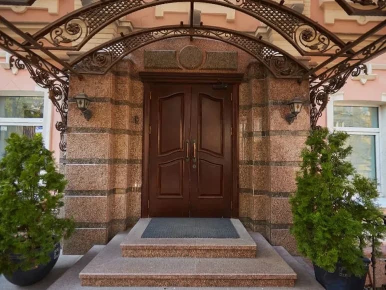Окрема будівля на Подолі: генератор, бомбосховище, паркінг - фото 5
