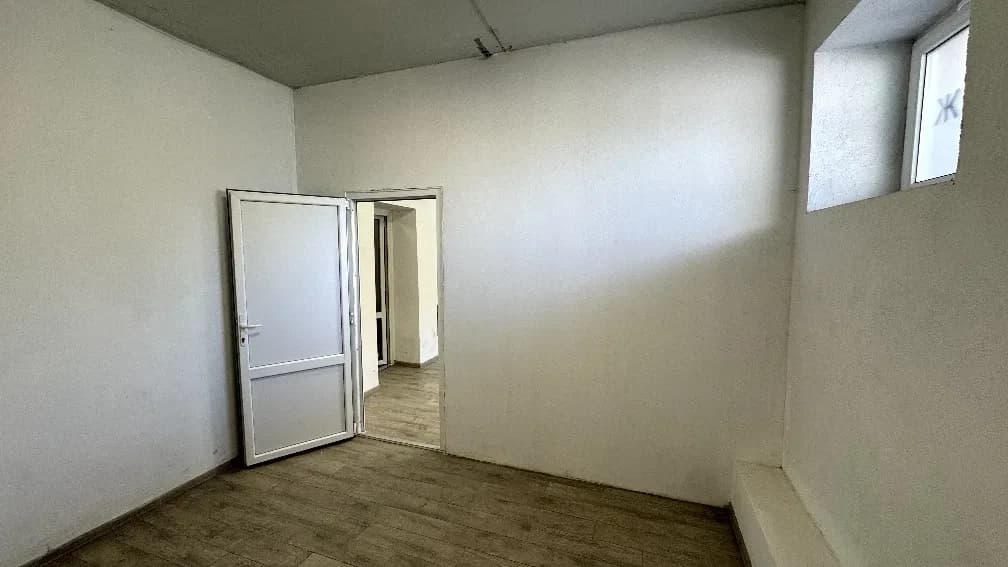 Приміщення, Крихівці: 2 кімнати, цокольний поверх - фото 2