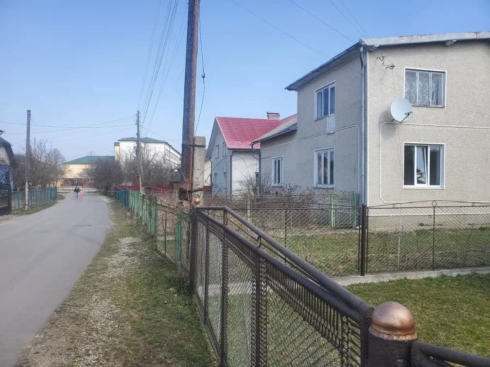 Будинок, Богородчани: господарські будівлі, школа за 100 м - фото 2