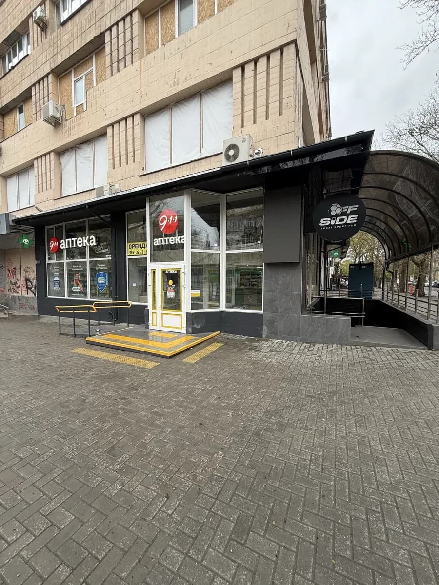 Приміщення у центрі: фасадне, вхід із вулиці Соборної - фото 1