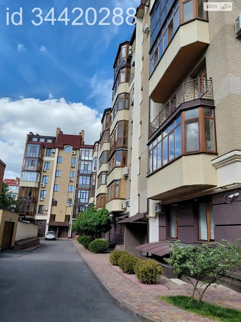 2-кімнатна квартира, Центр: кухня-студія, євроремонт, укриття в будинку - фото 3