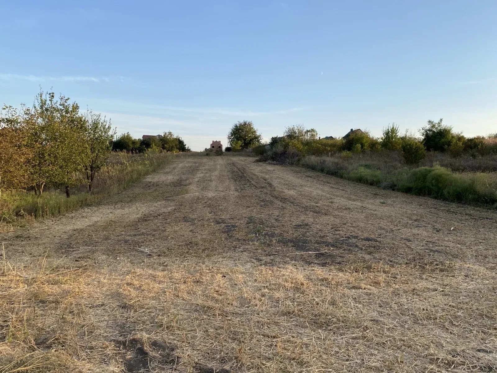 Ділянка 18.28 соток, Кам'янка: приватизована, два під'їзди - фото 3